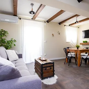 Apartman Fe, Malinska